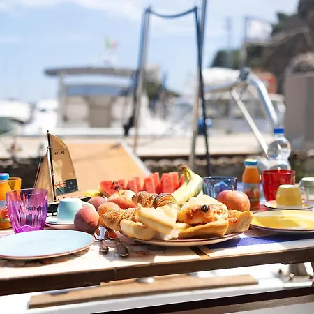 Aloha Jak's Boat Alassio