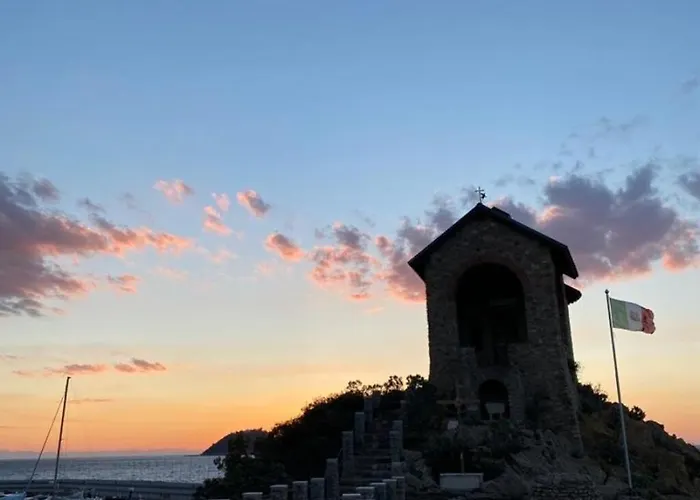 Aloha Jak's Boat 船屋 阿拉西奥