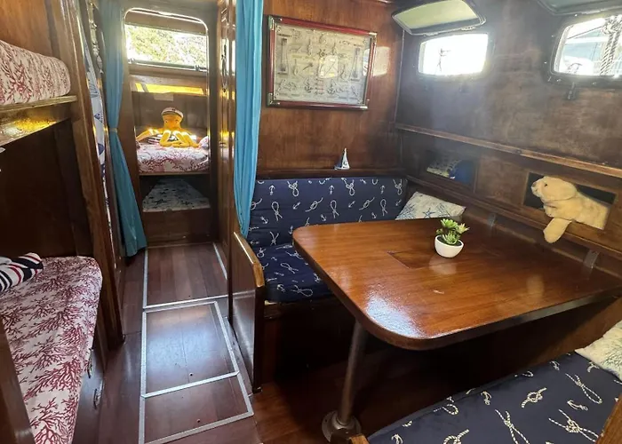 Aloha Jak's Boat 船屋 阿拉西奥