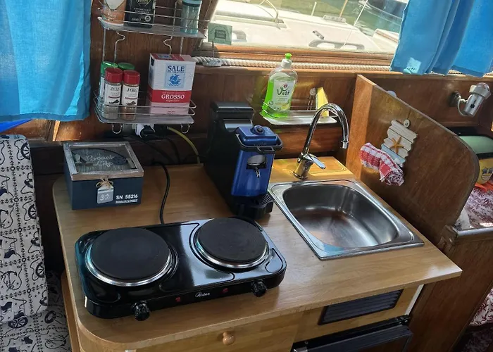 Aloha Jak's Boat 船屋 阿拉西奥