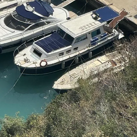 Aloha Jak's Boat * Alassio